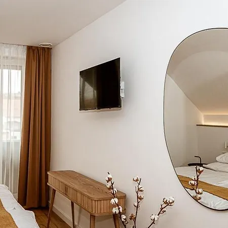 Casa de hóspedes Hegyalja Etterem Es Panzio 3*